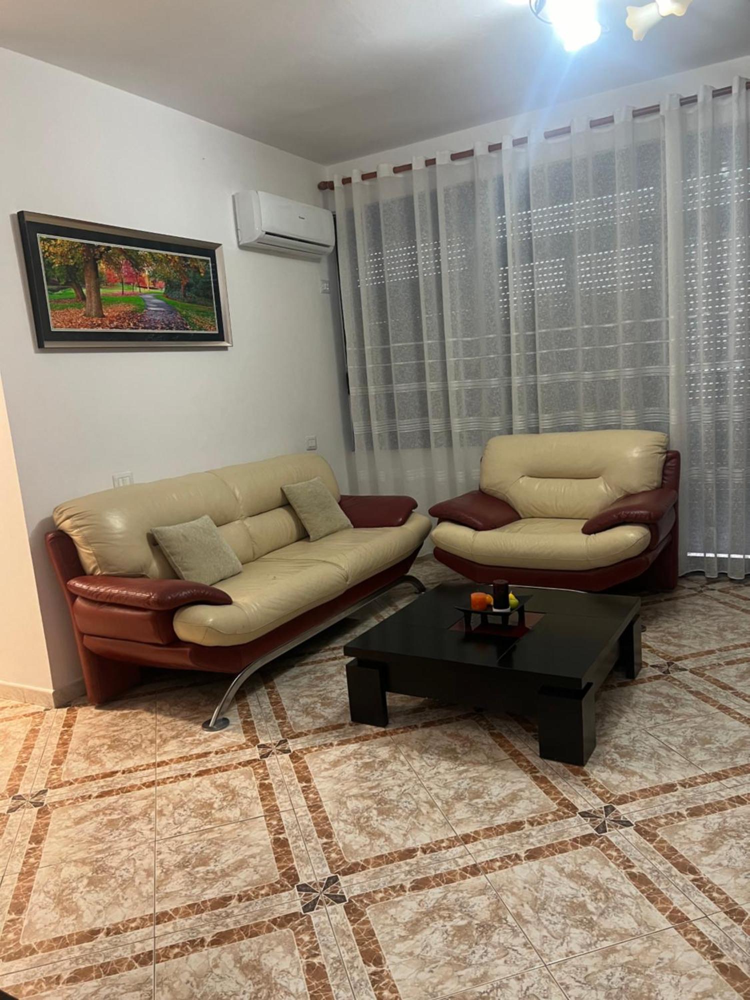 Martin Ferraj Riviera Apartment Vlore